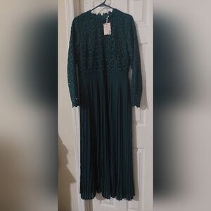 Dainty Jewells Size Large EXQUISITE ENGLISH MANOR NWT Emerald green